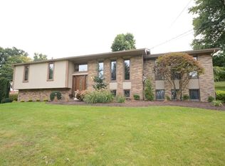 101 Sweet Briar Rd, Canonsburg, PA