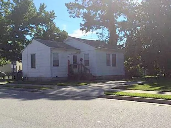 3301 Gwin St, Portsmouth, VA 23704