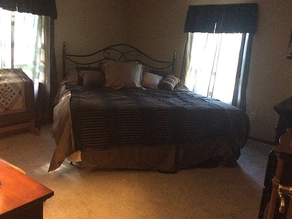 master bedroom walkin closet