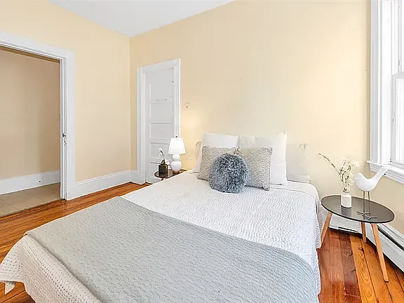 3 bed, 1200 sqft, $1,250 — Photo 4