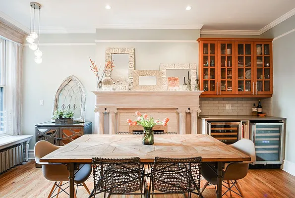 Sold by Compass | media 3