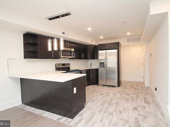 5th image of 2560 Frankford Ave #3