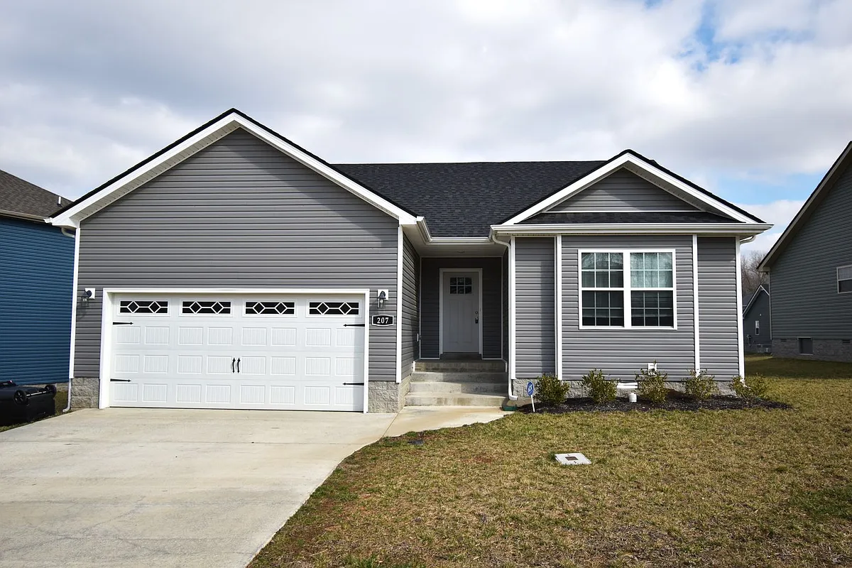 Building Photo - 207 Geneva Ln