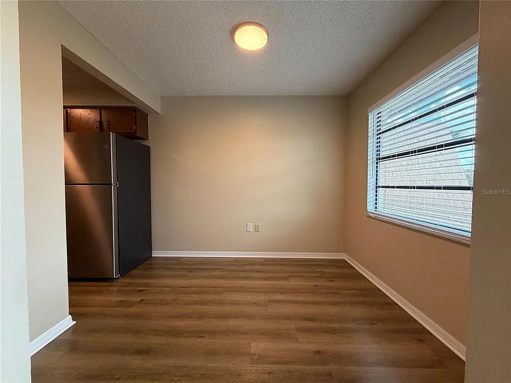 2 bed, 2.0 bath, 991 sqft, $1,600 — Photo 4