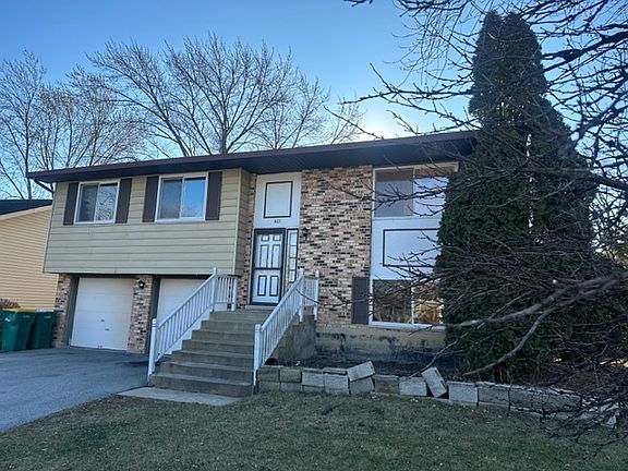 2nd image of 405 Fernwood Dr