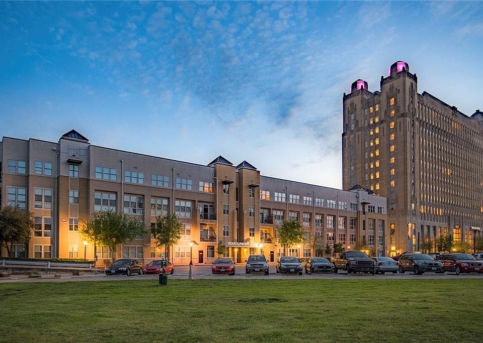 1st image of 201 W Lancaster Ave Unit 222