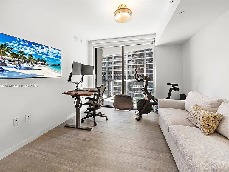 1000 Brickell Plz #2709 — Photo 18