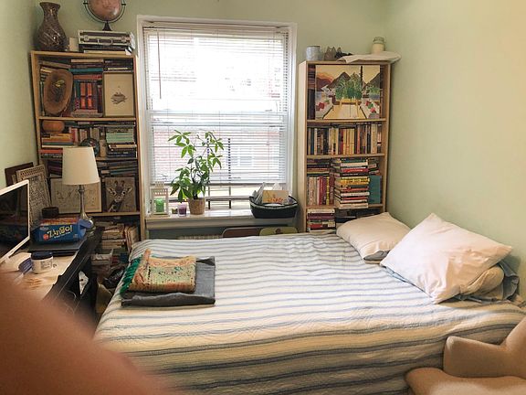 3rd image of 14124 78th Ave APT 1B