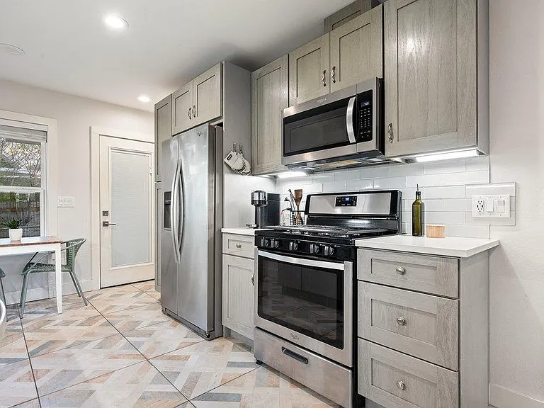 2702 Crest Ave #1 — Photo 12