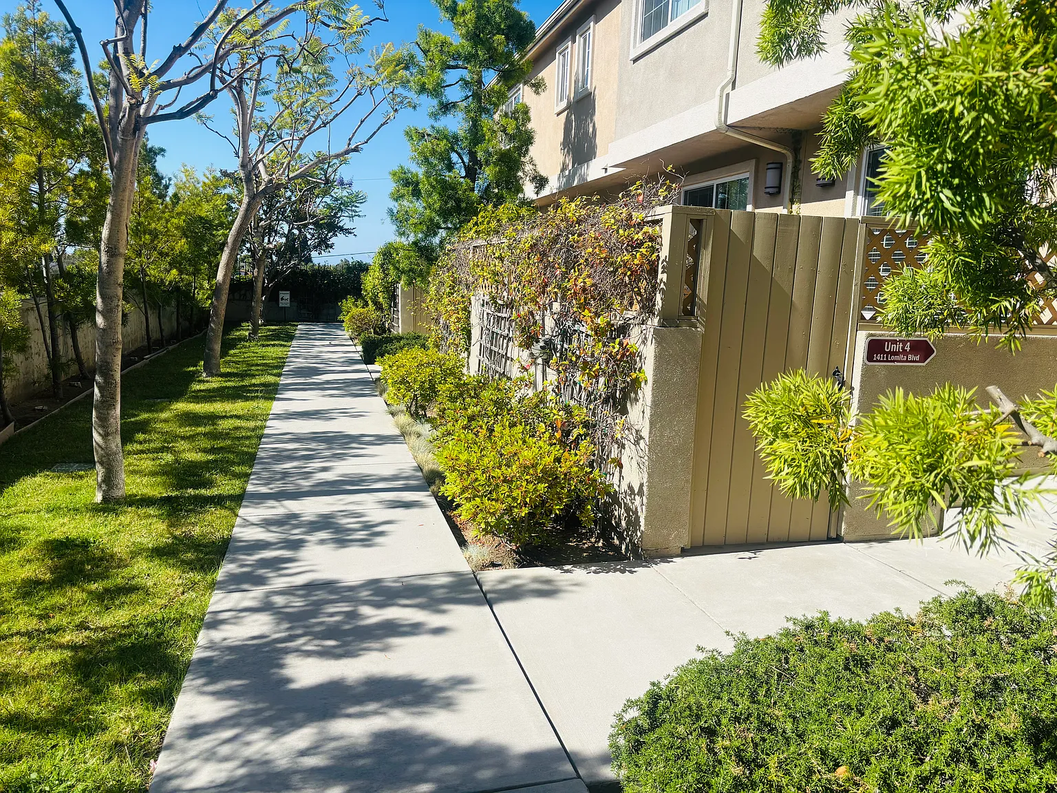 3 bed, 2.5 bath, 1540 sqft, $3,900 — Photo 2