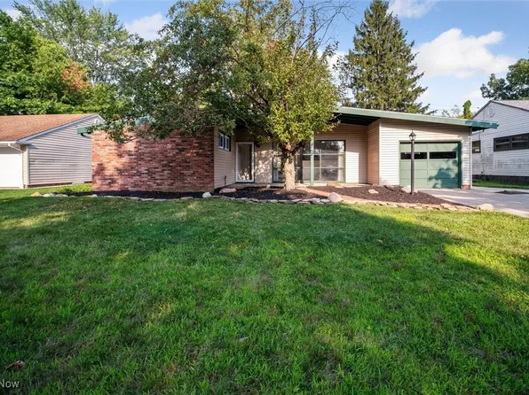 6683 Sherborn Rd, Parma Heights, OH 44130