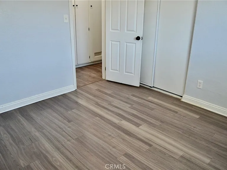 894 N Orange St — Photo 23