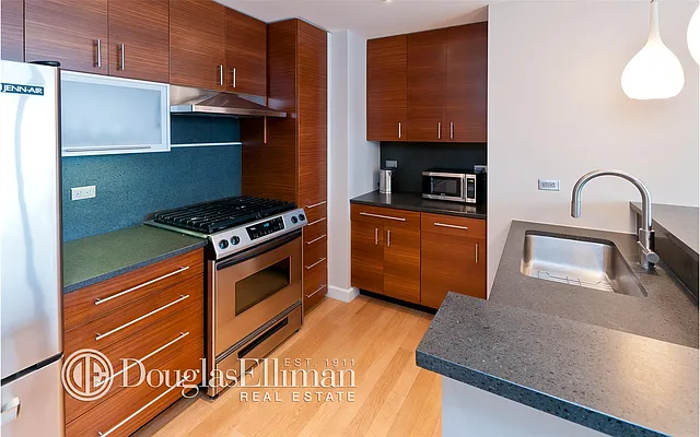Rented by Douglas Elliman | media 8