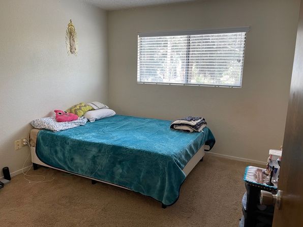 861 Front St APT C