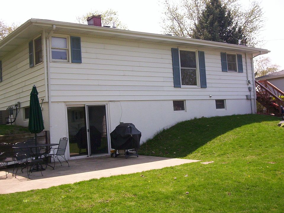 2nd image of 833 Chelsea St