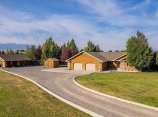 19 Diamond View Rd, Cody, WY 82414