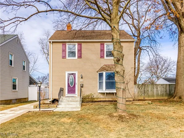 113 Pierce Ave, Cuyahoga Falls, OH 44221