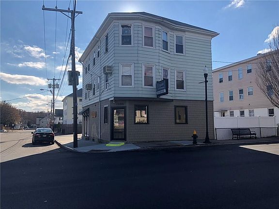 2nd image of 1006 Mineral Spring Ave