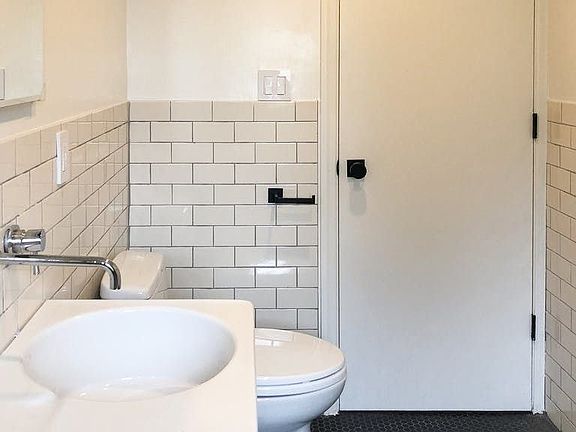 5th image of 879 Lafayette Ave #3