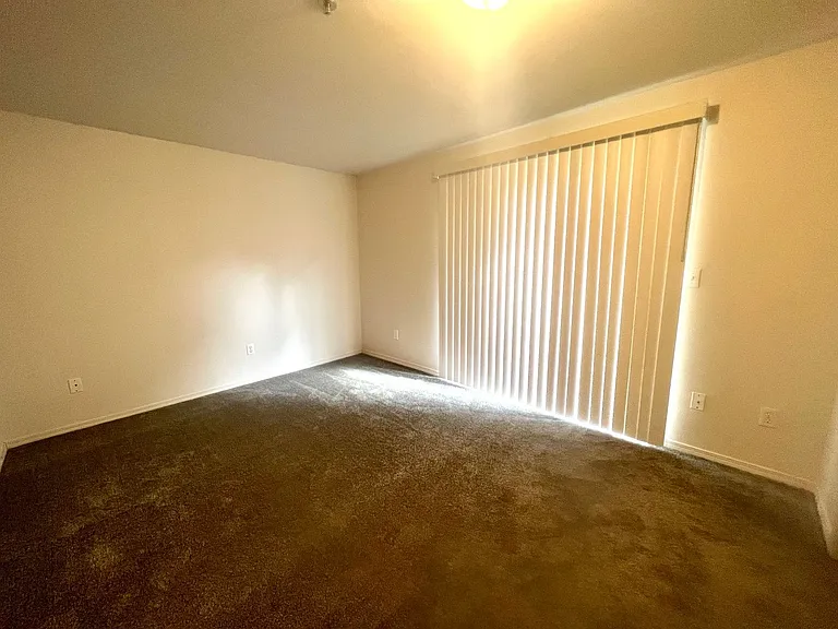 Westwood Park Apartments — Photo 1