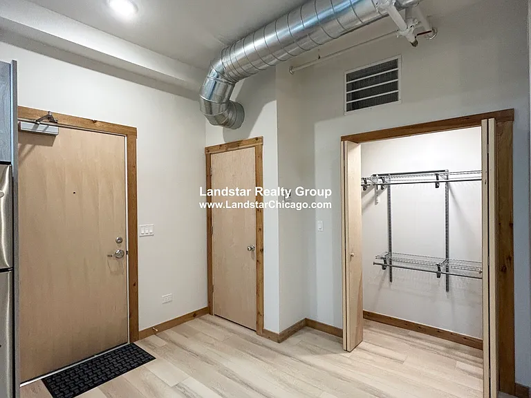 4611 S Ellis Ave #101 — Photo 3