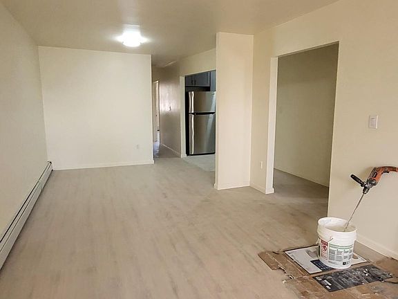 2nd image of 637 Vincent Ave Floor 2
