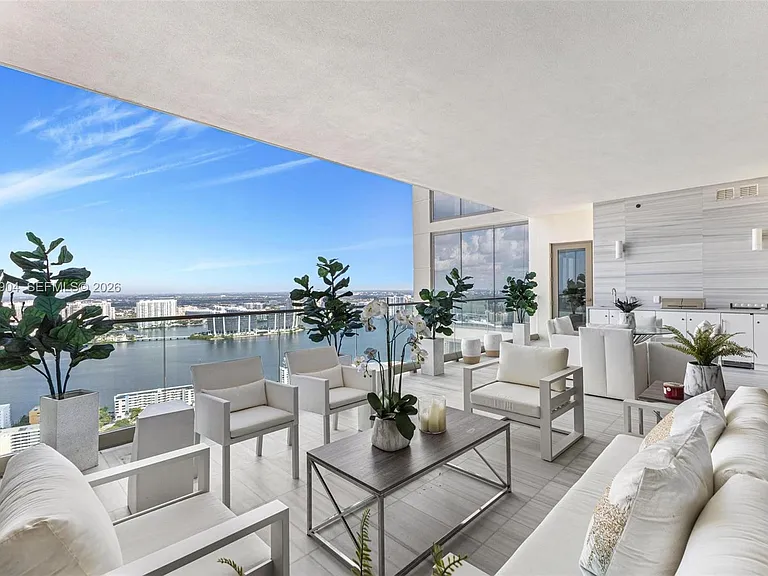 17901 Collins Ave #3806 — Photo 9