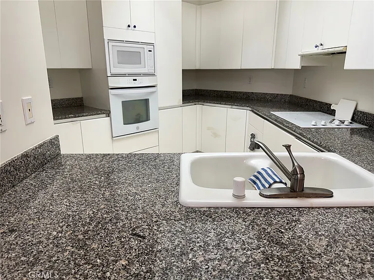 850 E Ocean Blvd #B3 — Photo 13