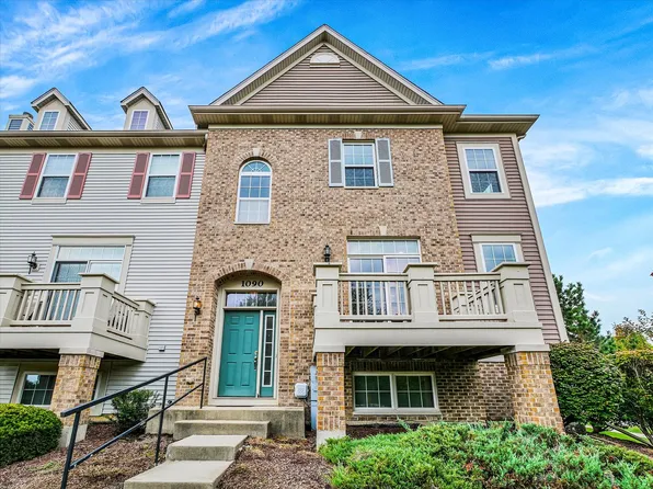 1090 Maubert Ct, Carol Stream, IL 60188