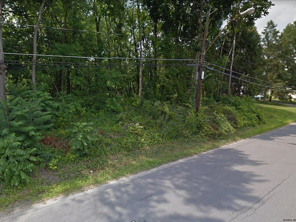 1st image of 26 Crabapple Ln