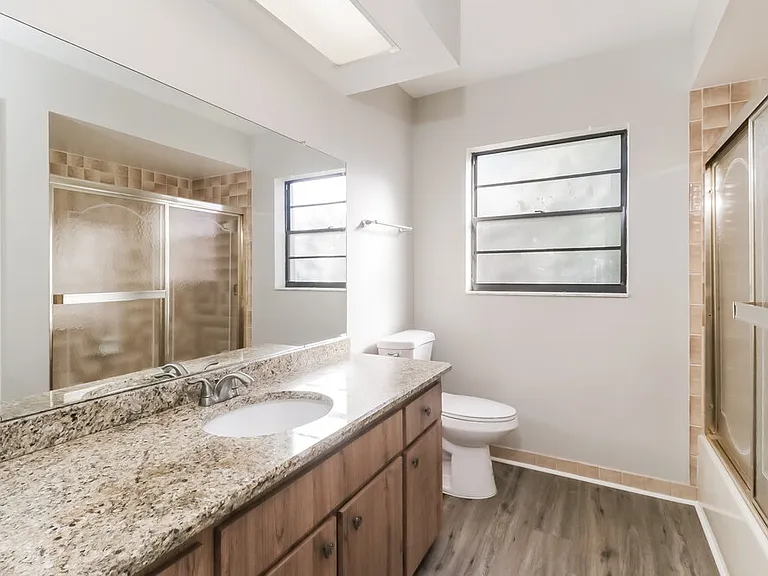 12305 Drake Ln — Photo 11