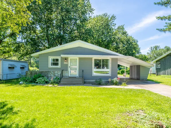 2117 S Delaware Avenue, Springfield, MO 65804
