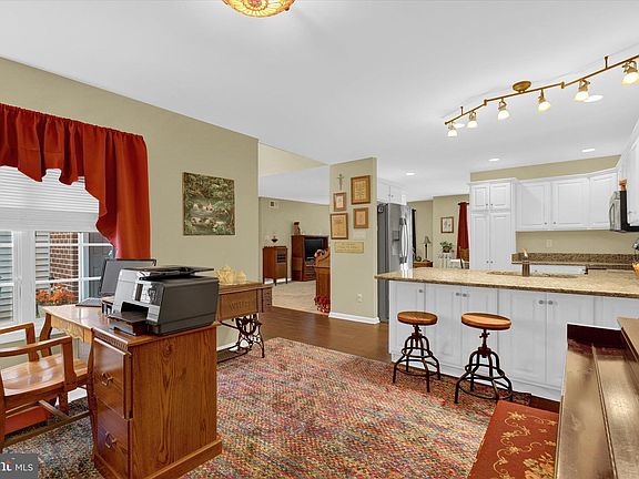 5th image of 3840 Farmstead Dr