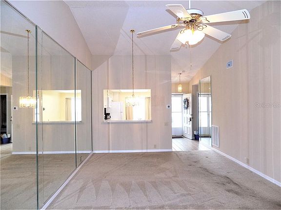 4th image of 2907 Featherstone Dr