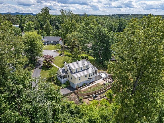 3rd image of 3712 Sherwood Pl