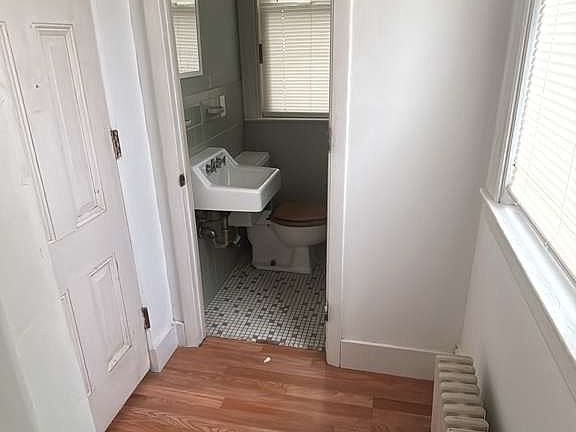 3rd image of 190 Broad St #8
