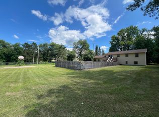 571 Glenwood Ave, Big Lake, MN 55309