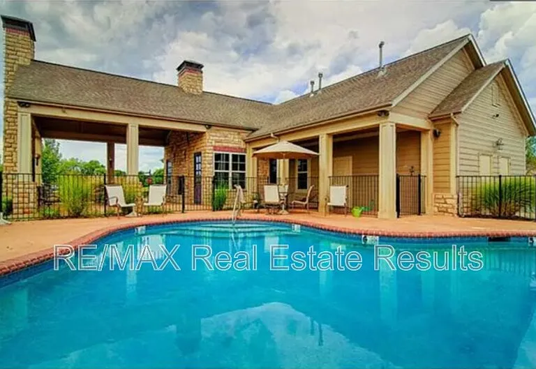 2502 SW Hind Ln — Photo 16