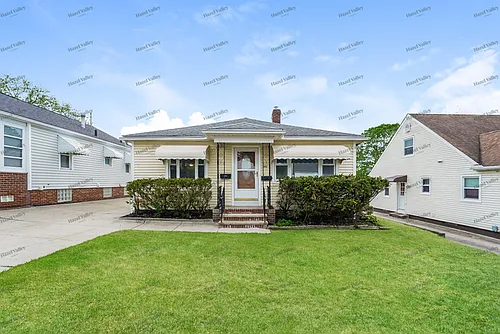 46 Selden Ave Photo 1