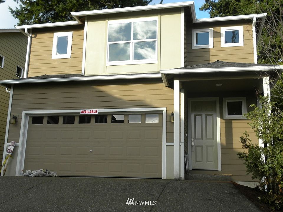 1st image of 22504 80 Avenue W #3
