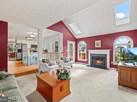 4th image of 1605 Fort Braddock Ct