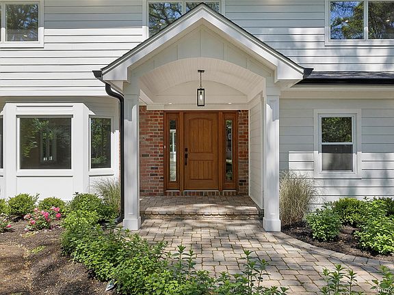 5th image of 6 Washington Avenue
