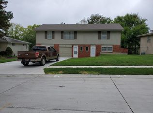 7606 Hayes St, Overland Park, KS 66204