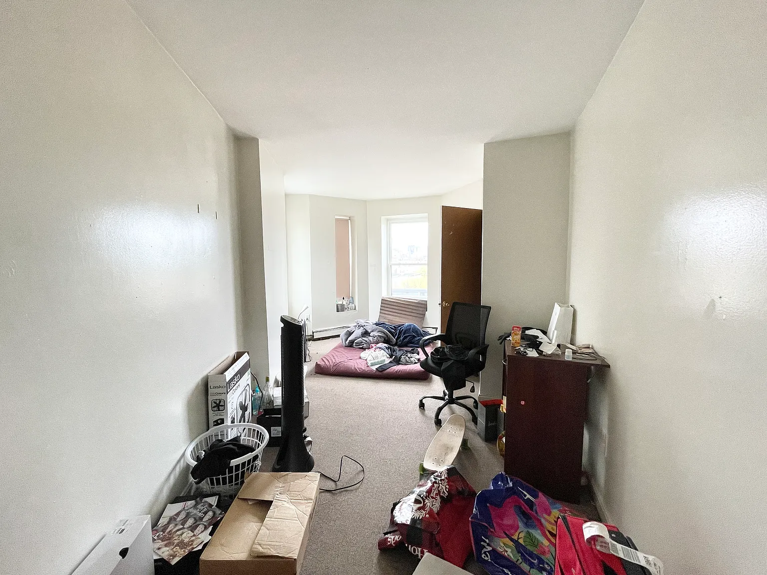 3 bed, 999 sqft, $4,200 — Photo 4