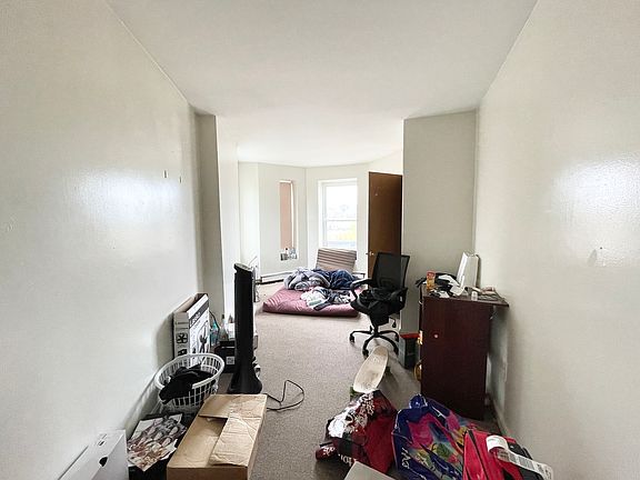 4th image of 92 Hammond St APT 4