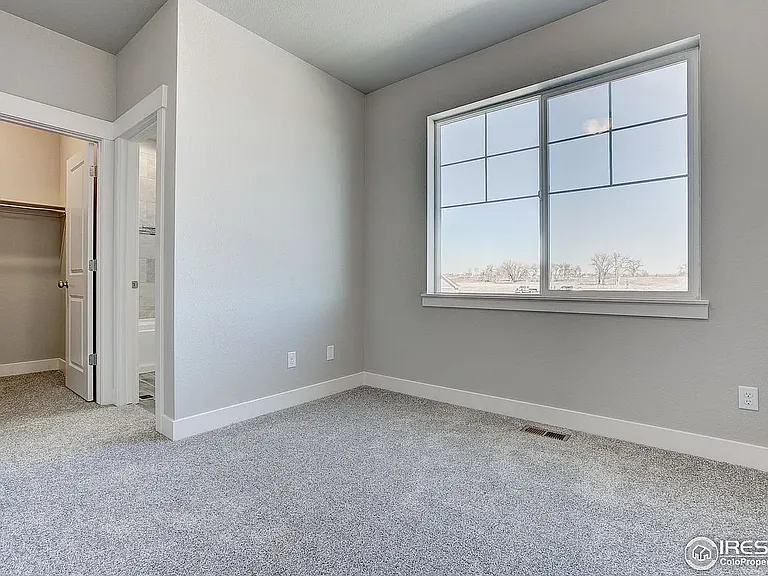 5045 Autumn Leaf Dr — Photo 10