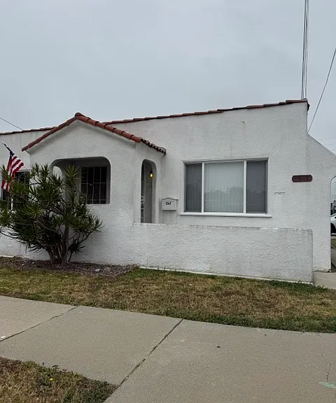 1567 Ravenna Ave #1567 — Photo 1