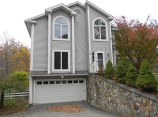 49 Columbia Dr, New Fairfield, CT 06812
