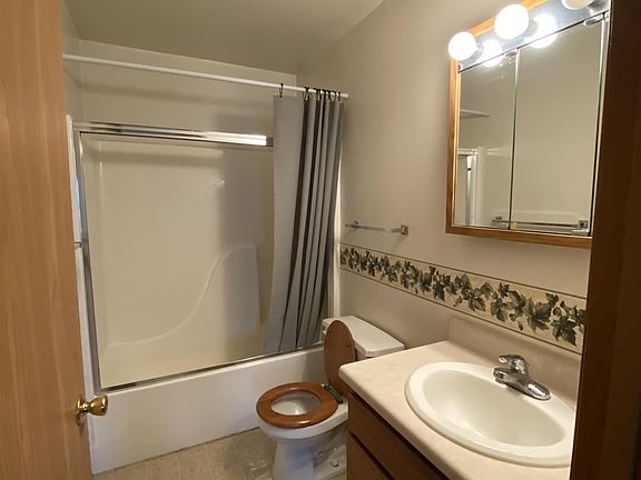 2nd image of 101 S Grass St #4