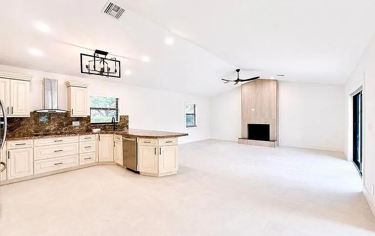 4823 NW 91st Way — Photo 11